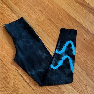 Electric and rose leggings